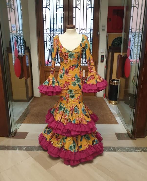 T 32. Cheap Flamenca Dress Outlet. Mod. Córdoba. Size 32